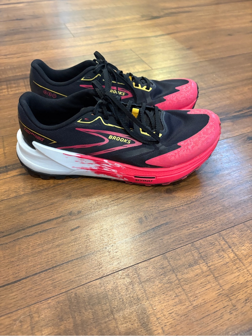 Brooks Catamount 3 Black Pink Women's Trail Running Walking Shoes Size 8.5